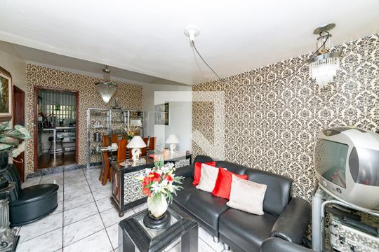 Casa à venda com 1 quarto, 570m² em Bonfim, Belo Horizonte