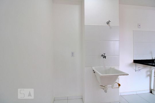 Área de Serviço de apartamento para alugar com 2 quartos, 40m² em Paraíso do Morumbi, São Paulo