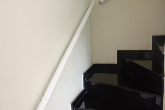 Escada para Piso Superior de casa para alugar com 2 quartos, 120m² em Vila Medeiros, São Paulo