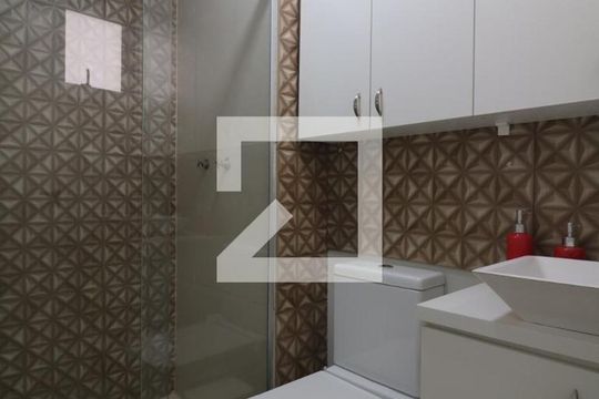 Banheiro de apartamento para alugar com 1 quarto, 31m² em Brás, São Paulo