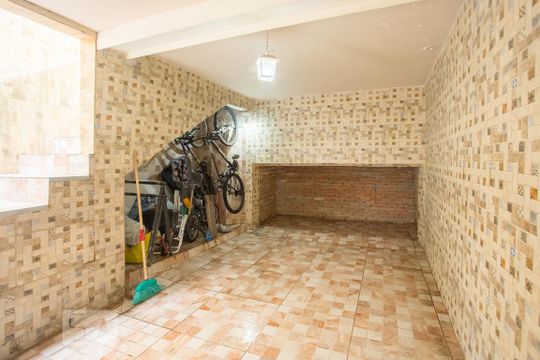Garagem de casa à venda com 2 quartos, 120m² em Santana, São Paulo