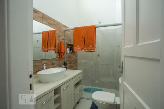 Banheiro de casa à venda com 2 quartos, 120m² em Santana, São Paulo