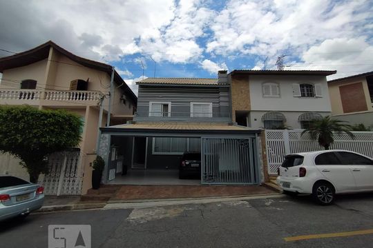 Fachada de casa à venda com 3 quartos, 280m² em Nova Petrópolis, São Bernardo do Campo