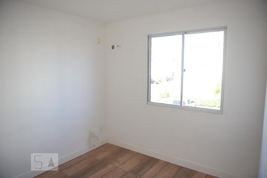 Quarto de apartamento para alugar com 2 quartos, 42m² em Igara, Canoas