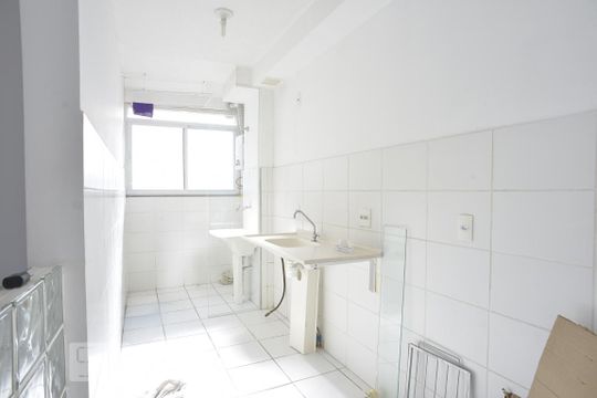 Cozinha de apartamento à venda com 2 quartos, 48m² em Taquara, Rio de Janeiro