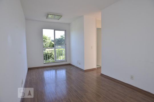 Sala de apartamento à venda com 2 quartos, 48m² em Taquara, Rio de Janeiro