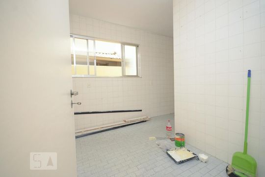 Cozinha de apartamento para alugar com 2 quartos, 70m² em Santa Rosa, Niterói