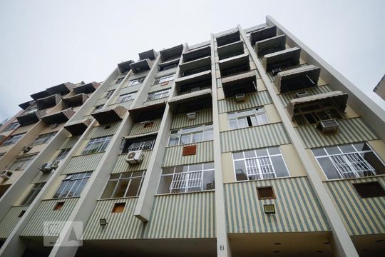 Fachada de apartamento para alugar com 2 quartos, 70m² em Santa Rosa, Niterói