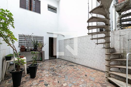 Quintal de casa para alugar com 2 quartos, 120m² em Vila Pierina, São Paulo