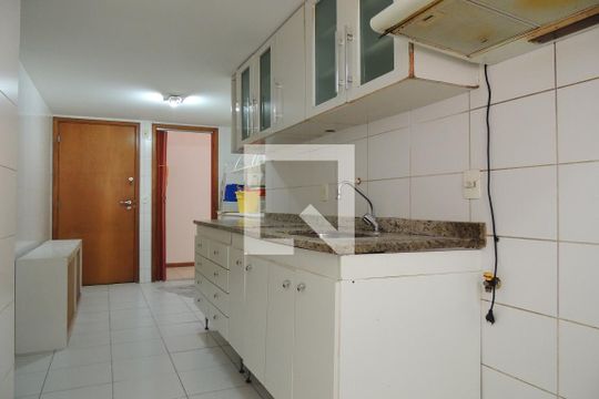Cozinha - Armários de apartamento à venda com 4 quartos, 129m² em Freguesia (jacarepaguá), Rio de Janeiro