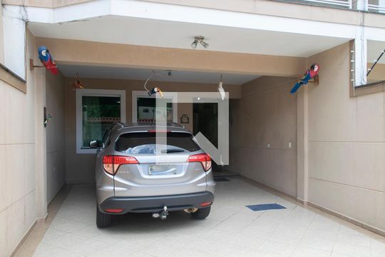 Garagem de casa à venda com 3 quartos, 200m² em Tucuruvi, São Paulo