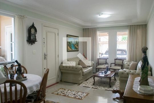 Casa à venda com 3 quartos, 200m² em Tucuruvi, São Paulo