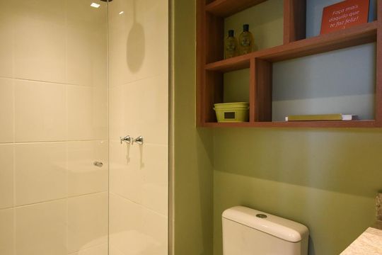 Banheiro de kitnet/studio para alugar com 1 quarto, 37m² em Jardim Paulistano, São Paulo