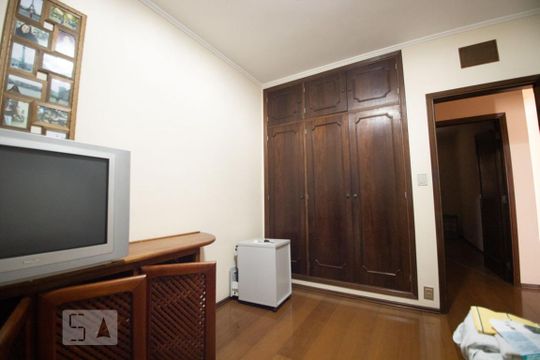 quarto 1 de casa para alugar com 3 quartos, 250m² em Jardim Leonor, Campinas
