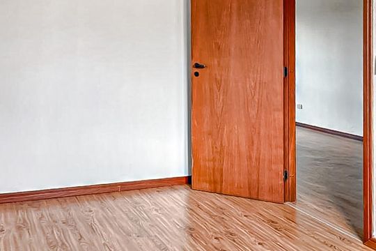 Dormitório de apartamento à venda com 2 quartos, 93m² em Centro, Curitiba