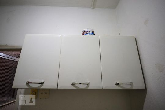Quarto de Serviço de apartamento à venda com 2 quartos, 66m² em Laranjeiras, Rio de Janeiro