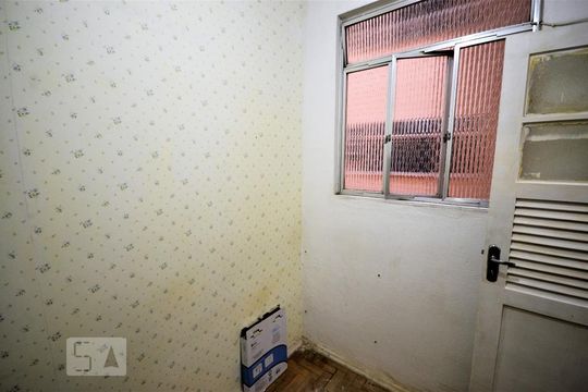 Quarto de Serviço de apartamento à venda com 2 quartos, 66m² em Laranjeiras, Rio de Janeiro