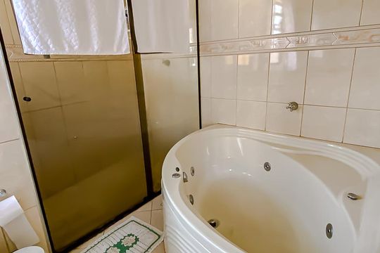 Banheiro Quarto 01 Suite  com banheira de casa à venda com 4 quartos, 152m² em Vila Oratório, São Paulo