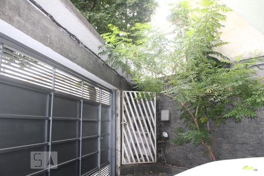 GARAGEM de casa à venda com 3 quartos, 150m² em Vila Salete, São Paulo