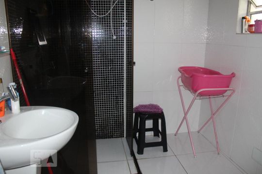 BANHEIRO QUARTO 1 de casa à venda com 3 quartos, 150m² em Vila Salete, São Paulo