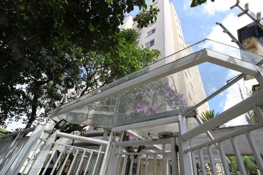 Fachada de apartamento para alugar com 2 quartos, 55m² em Paraíso, São Paulo