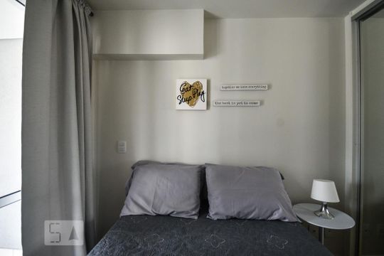 Quarto de apartamento à venda com 1 quarto, 50m² em Pinheiros, São Paulo