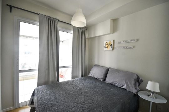 Quarto de apartamento à venda com 1 quarto, 50m² em Pinheiros, São Paulo