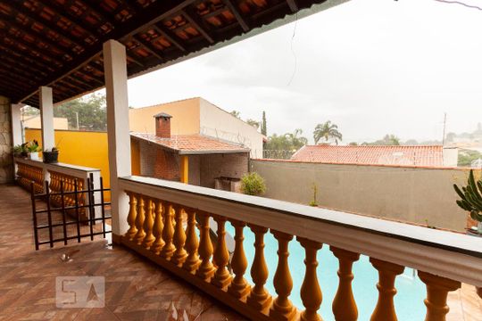 Sacada de casa à venda com 5 quartos, 290m² em Parque dos Jacarandás, Campinas