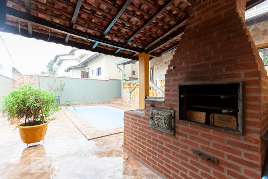 Churrasqueira e piscina de casa à venda com 5 quartos, 290m² em Parque dos Jacarandás, Campinas