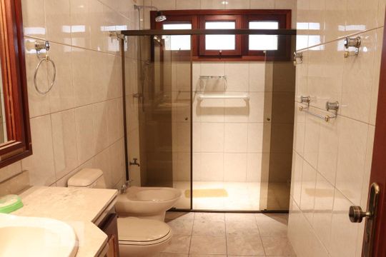 Banheiro 1 de casa para alugar com 3 quartos, 250m² em Vila Monumento, São Paulo