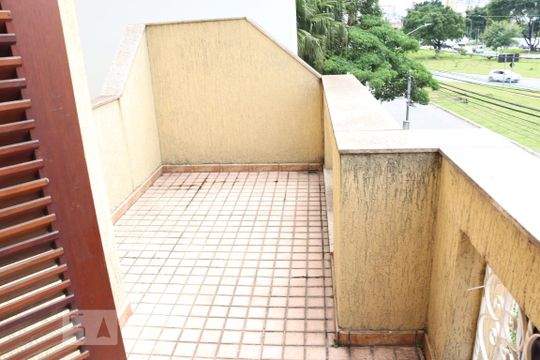 Varanda do Quarto 1 de casa para alugar com 3 quartos, 250m² em Vila Monumento, São Paulo