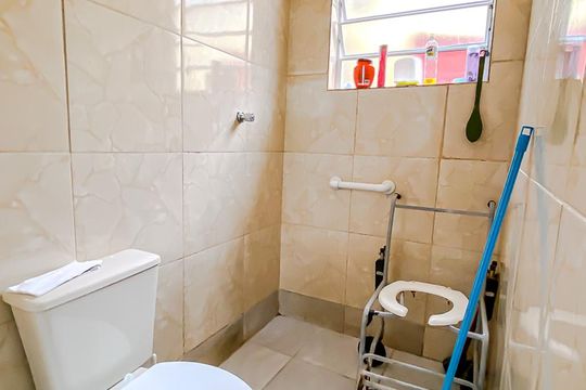 Banheiro de casa para alugar com 1 quarto, 190m² em Penha de França, São Paulo