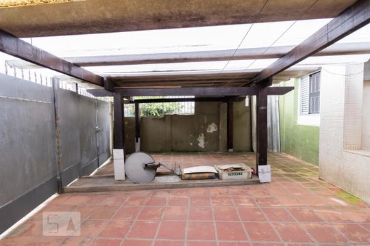 Garagem de casa à venda com 3 quartos, 190m² em Vila Santo Estefano, São Paulo