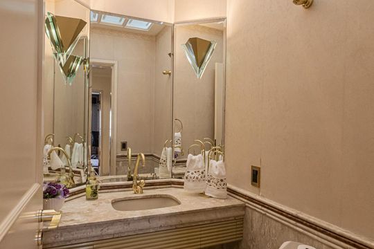 Lavabo 1 de apartamento para alugar com 5 quartos, 496m² em Vila Santo Estevão, São Paulo