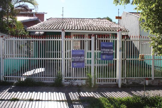 Casa à venda com 3 quartos, 70m² em São José, Canoas