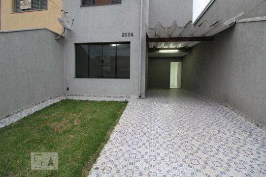 Garagem de casa à venda com 2 quartos, 130m² em Santa Paula, São Caetano do Sul
