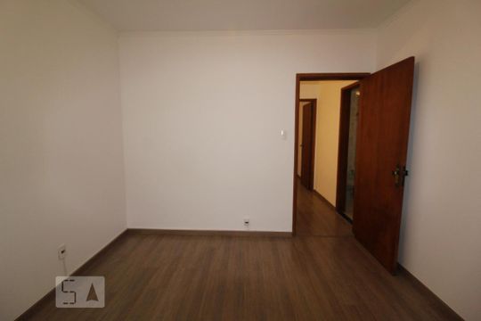 Quarto 2 de casa à venda com 2 quartos, 130m² em Santa Paula, São Caetano do Sul