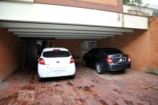 Garagem de casa para alugar com 4 quartos, 438m² em Jardim Morumbi, São Paulo