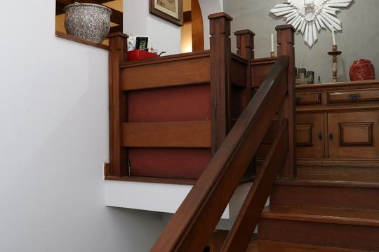 Escada de casa para alugar com 4 quartos, 438m² em Jardim Morumbi, São Paulo