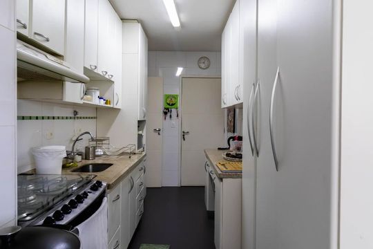 Cozinha de apartamento para alugar com 3 quartos, 75m² em Vila Mariana, São Paulo