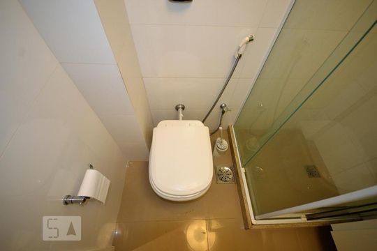 Banheiro  de apartamento para alugar com 1 quarto, 30m² em Centro, Rio de Janeiro