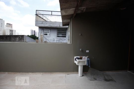 Quintal - Lavanderia de casa à venda com 2 quartos, 180m² em Planalto Paulista, São Paulo