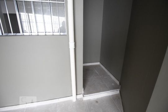 Entrada de casa à venda com 2 quartos, 180m² em Planalto Paulista, São Paulo