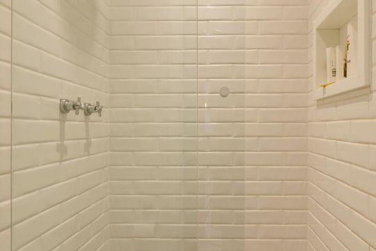 Banheiro de apartamento à venda com 1 quarto, 78m² em Jardim Paulista, São Paulo