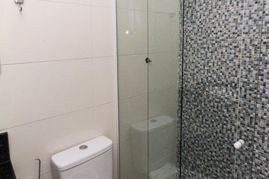 Banheiro de apartamento para alugar com 2 quartos, 42m² em Quarta Parada, São Paulo