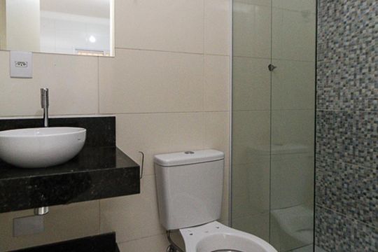 Banheiro de apartamento para alugar com 2 quartos, 42m² em Quarta Parada, São Paulo