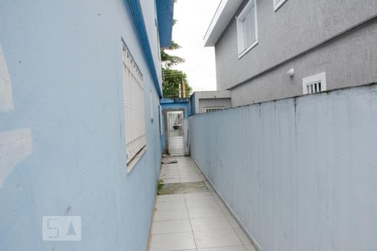 Corredor lateral de casa à venda com 3 quartos, 200m² em Jardim Guanca, São Paulo