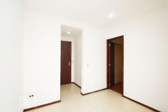 Sala de apartamento para alugar com 2 quartos, 78m² em Botafogo, Rio de Janeiro