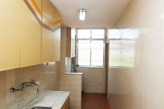 Cozinha de apartamento para alugar com 2 quartos, 78m² em Botafogo, Rio de Janeiro