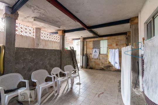 Garagem de casa à venda com 3 quartos, 180m² em Jardim Santa Francisca, Guarulhos